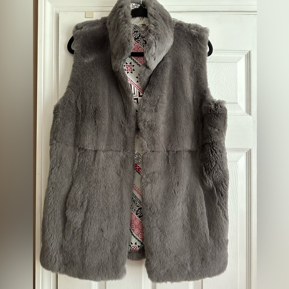 Genuine rabbit fur vest with reversible Aztec lining